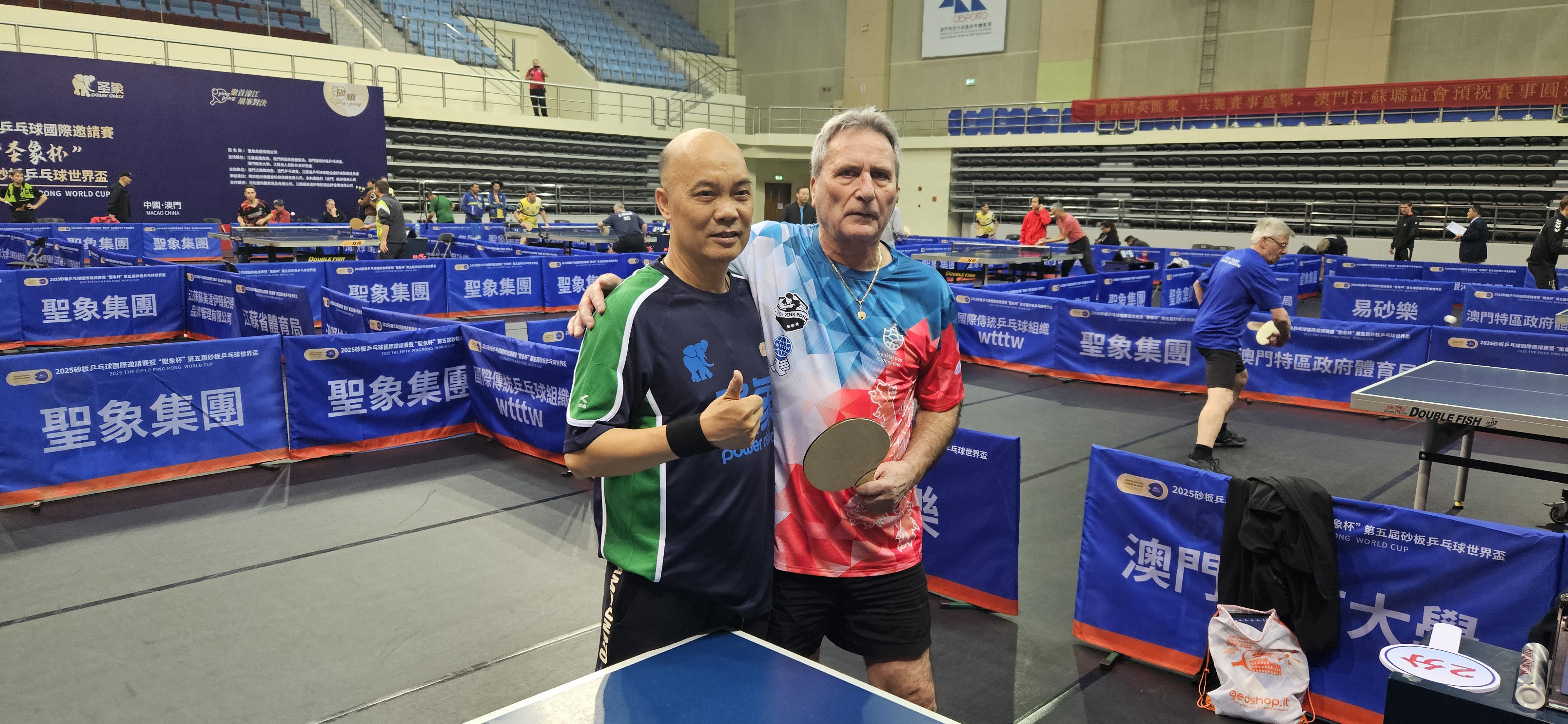 Adolf a jeho čínský přemožitel